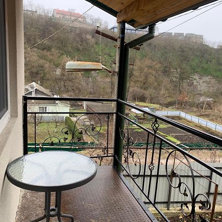 Вуличок Apartment คาเมียเนตส์-โปดิลสกี ภายนอก รูปภาพ